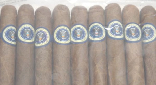 TWELVE GERALD FORD PRESIDENTIAL CIGARS - 2