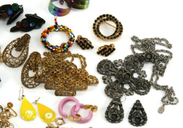 VINTAGE COSTUME JEWELRY EARRINGS BROOCH PENDANT - 2