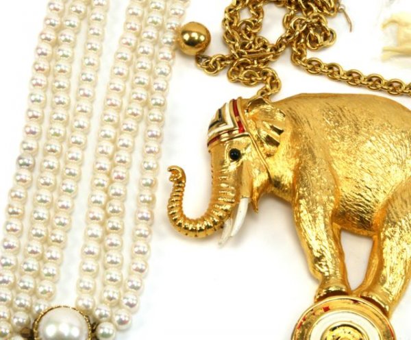 VINTAGE COSTUME JEWELRY ELEPHANT FAUX PEARL PENS - 2
