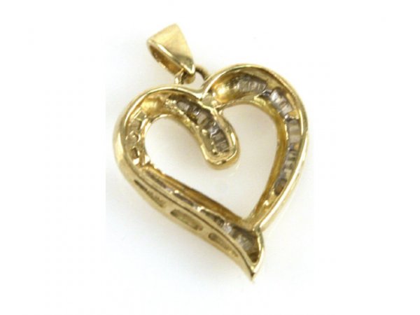 LADIES 10K GOLD DIAMOND HEART PENDANT - 2
