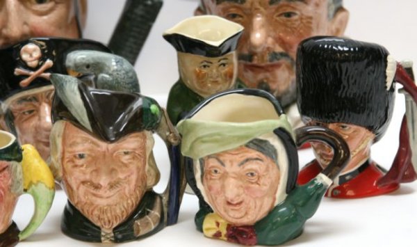 ROYAL DOULTON TOBY JUG LOT OF 9 - 5
