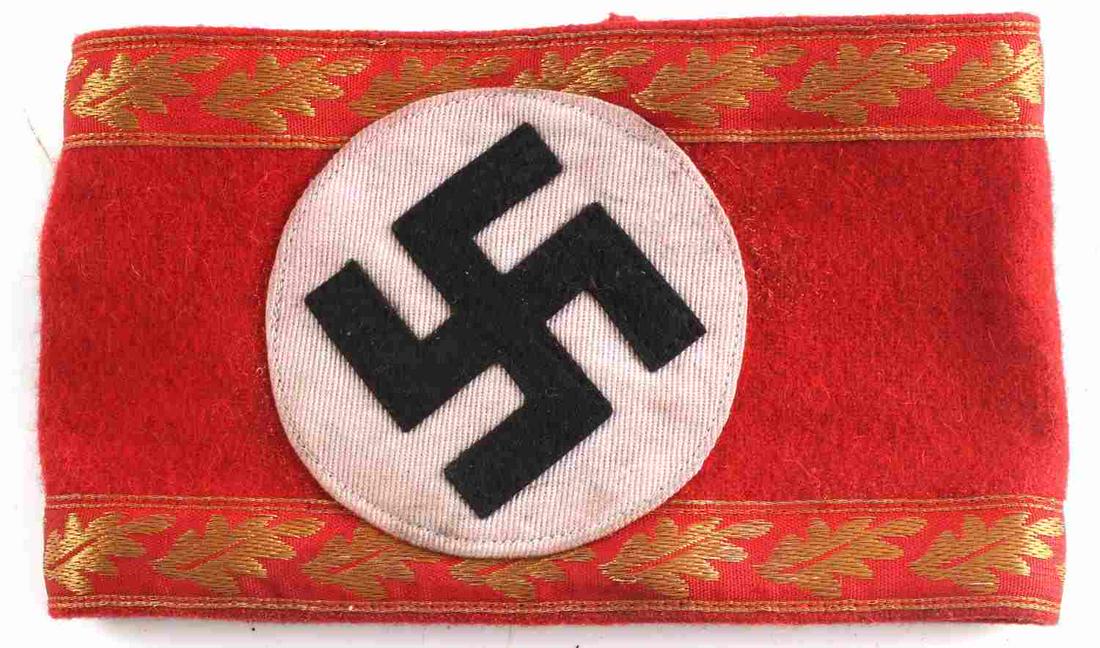 WWII GERMAN 3RD REICH NSDAP REICHS LEITER ARM BAND: WWII German Third Reich NSDAP Reichs Leiter eines Hauptamtes Arm band. Hand Sewn Multi-Piece construction. Gold bullion piping. Very good condition. Unauthenticated; sold as is.