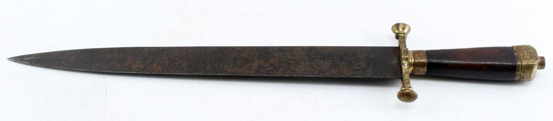 1861 CONFEDERATE STATES CS STAMPED SHORT SWORD: Cursive CS stamped at pommel 1861 date on crossguard, nice patination to blade and wood grip, light oxidation to brass fittings, overall length 18.5 inches. unauthenticated sold as is. This lot has a 