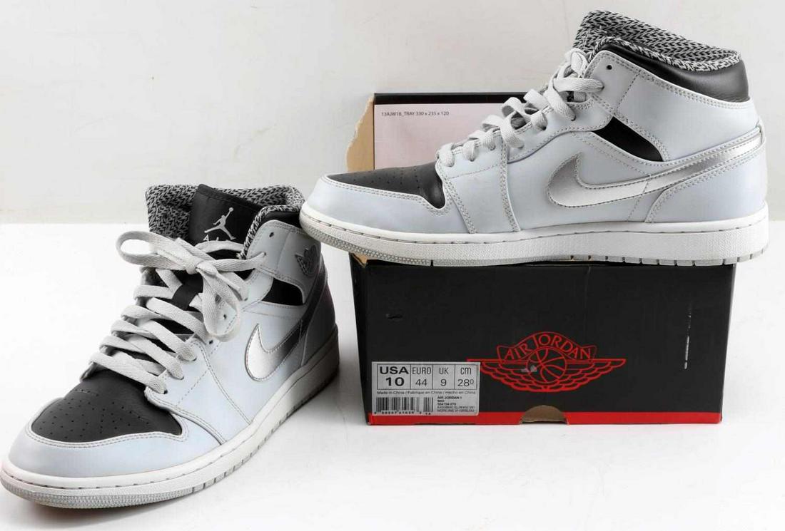 AIR JORDAN 1 MID WOLF GREY PLATINUM SIZE 11: Air Jordan 1 Mid "Wolf Grey" Size 11. The shoes come with a replacement Jordan 1 box, missing the top lid. Minimal creasing on the toe-box. No heel drag. Good condition.