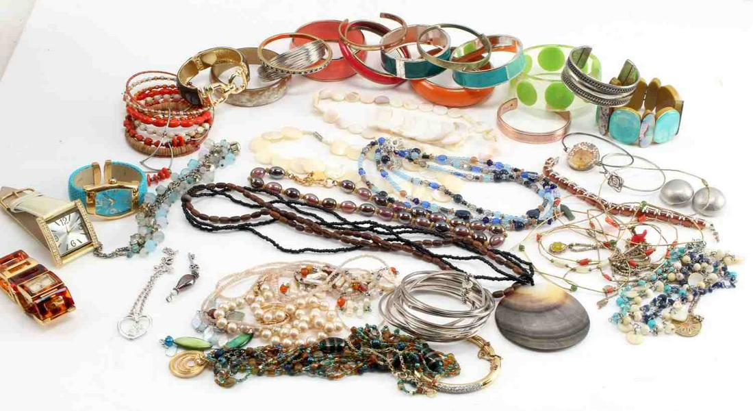 DESIGNER COSTUME JEWELRY LOT W SILVER AND PEARLS: VINTAGE to modern Sterling, Freshwater Pearls, David Aubrey, Monet, Marvella, Ciner, Anne Klein, Avon, Joan Rivers, Sergio Lub, Chicos, Mary Kay Great wear or resale jewelry lot. In good condition for