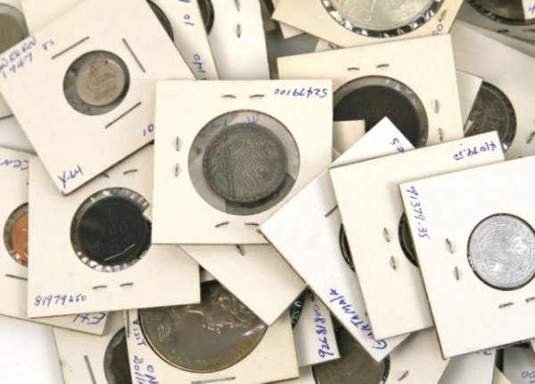HUGE FOREIGN COIN COLLECTION WORLD SILVER 100'S - 2