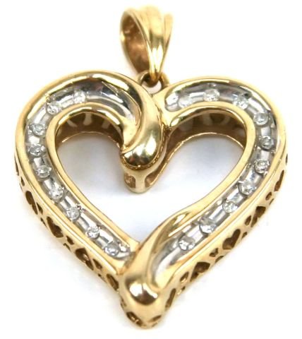 DIAMOND HEART PENDANDANT 10K WHITE AND YELLOW GOLD