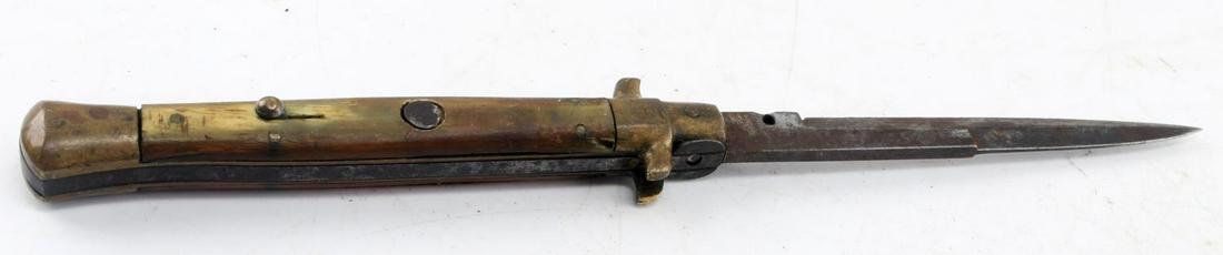 ANTIQUE HORN HANDLE ITALIAN STILETTO SWITCHBLADE: Still has strong spring , brass fittings have lost most finish, open measures overall 11 inches.