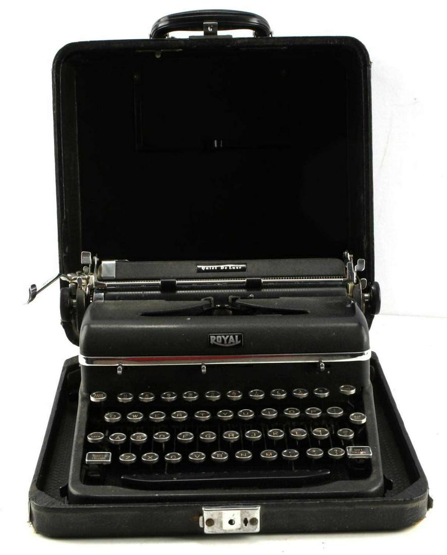 WAR CORRESPONDENTS ROYAL QUIET DELUXE TYPEWRITER: In storage case. Appears in good condition. Untested. Case measures 13 X 13 X 6 inches.
