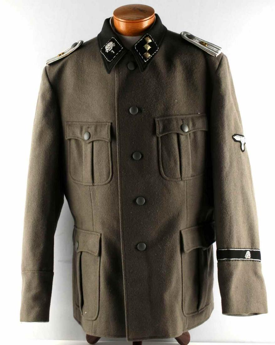 WWII GERMAN WAFFEN SS UNTERSTURMFUHRER TUNIC: SS Untersturmfuhrer Tunic from the Waffen SS Panzer Unit. Very good condition. Zero mothing. No visible maker's marks. Shoulder boards fluoresce under black light, but the collar tabs, SS patch, and t