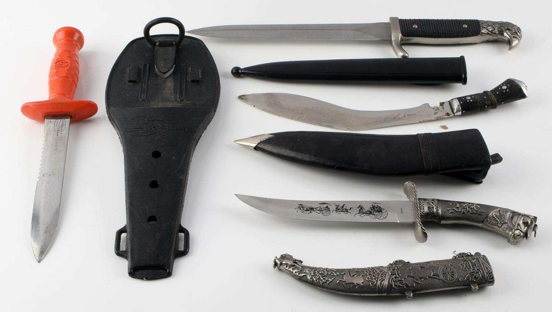 DIVE GHURKA KNIFE REPRO BAYONET & FIGHT KNIFE: As photographed.