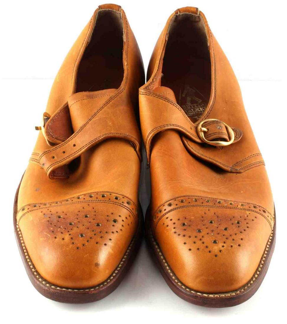 VINTAGE BRITISH WALKERS SZ 9 1/2 WINGTIP SHOES: Seem barely used especially the soles, buckle wingtips custom.