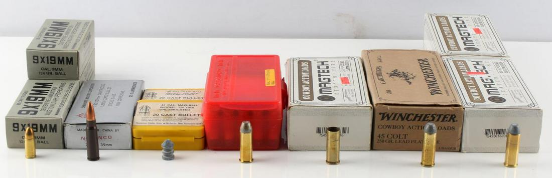 390 RDS AMMO LOT .45 COLT .44 SPL 9MM 7.62 X 39MM: Lot includes: 50 rounds of .44 S&W spl, 40 cast bullets of .45 cal Maxi-ball, 220 grain, 180 rounds of .45 Colt, 20 rounds of Norinco 7.62, and about 100 rounds of 9mm. Three of the boxes have missing