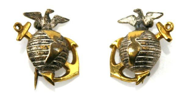 USMC 1877 OFFICERS SILVER GILT DRESS COLLAR BADGES: A very rare pair of 1877 pattern, silver/gilt collar badges for an officer of the US Marine corps. Pin back, no makers marks. Some discoloration to the silvering otherwise excellent condition.