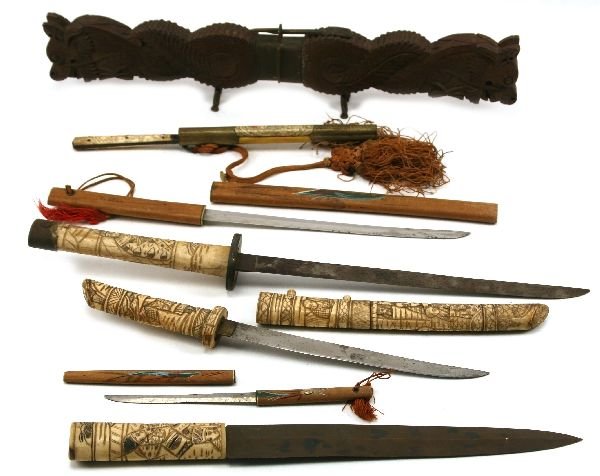 ASIAN TANTO KNIFE LOT JAPANESE CHINESE SWORD: Bone mounted, copper bladed dagger of 14 inches total length, possibly Chinese Boxer rebellion, carved grip; Japanese tanto of poor quality, carved horn grip, 11 inch blade; Tanto with bone grip and s