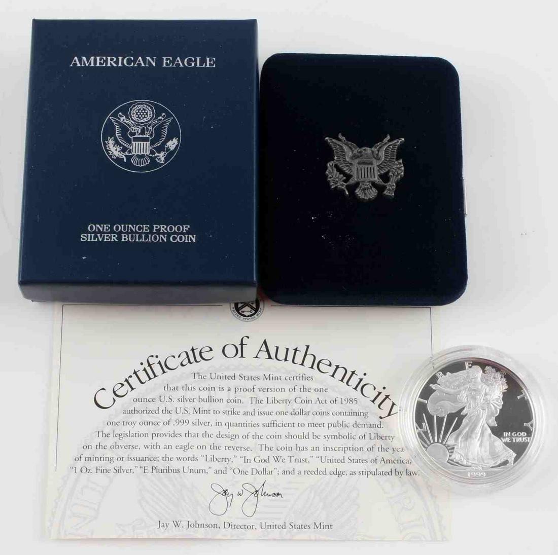 1 OUNCE AMERICAN EAGLE SILVER PROOF COIN W BOX: 2001 Silver American Eagle one dollar coin. Proof, 1 troy ounce, .999 fine silver. As issued by the U.S. Mint. This lot has a reserve.