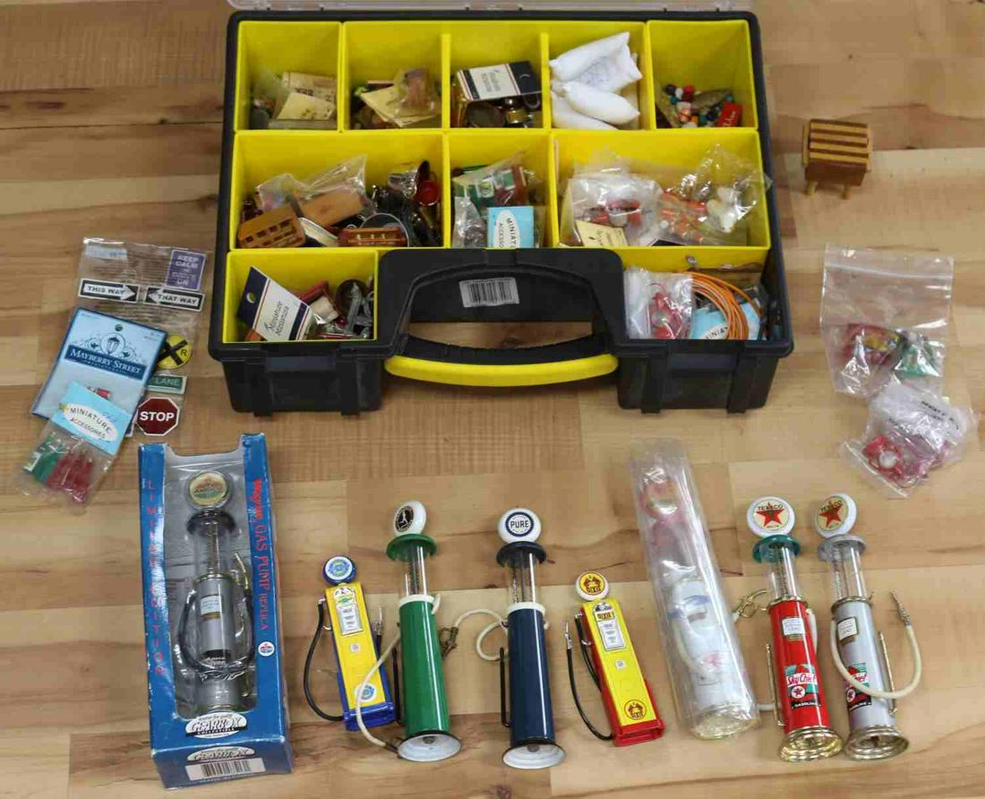 COLLECTIBLE DIE-CAST GAS PUMPS & ACCESSORIES LOT: 8 collectible die-cast Gas Pumps and die-cast miniature accessories. 4 of the gas pumps are limited edition (Amoco, Mobilgas, 2 Texaco) . Amoco, Marathon Products, Mobilgas, Dixie, Pure, Chevrolet Ser