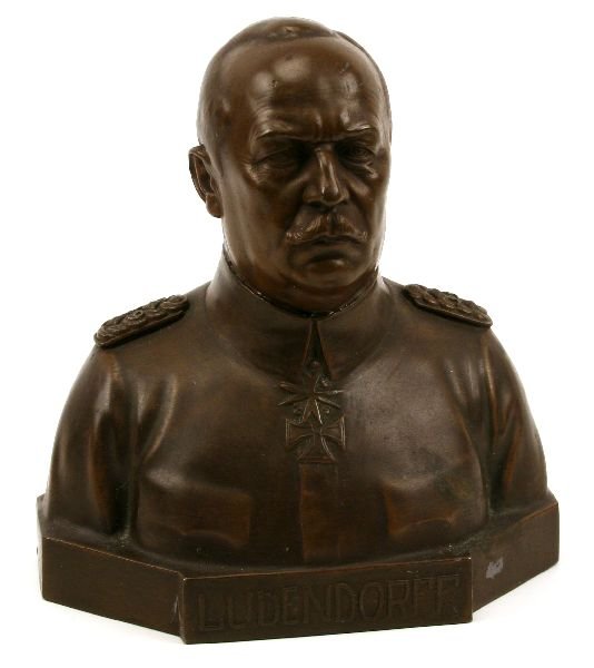 WWI GERMAN ERICH LUDENDORFF BRONZED METAL BUST: Erich Friedrich Wilhelm Ludendorff 1865–1937. Period, alloy metal bust, bronzed standing 8 inches. Very good condition.