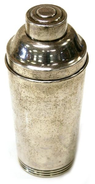 S. KIRK & SON STERLING SILVER MARTINI SHAKER: 7 x 3.5inch sterling silver 3-piece martini shaker made by S. Kirk & Son in very good condition, weighing 8.53 ozt.