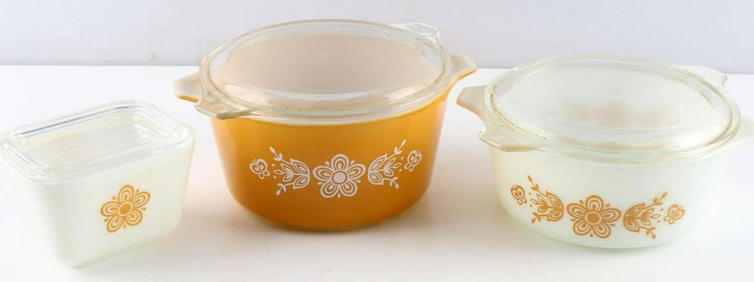 LOT OF 3 1960S 1970S VINTAGE PYREX BUTTERFLY GOLD: Lot of 3 includes TWO (2) 472 1 1/2 pt ovenware with clear lids (both with chips) and ONE (1) 501 B 1 1/2 cup refrigerator container with lid.