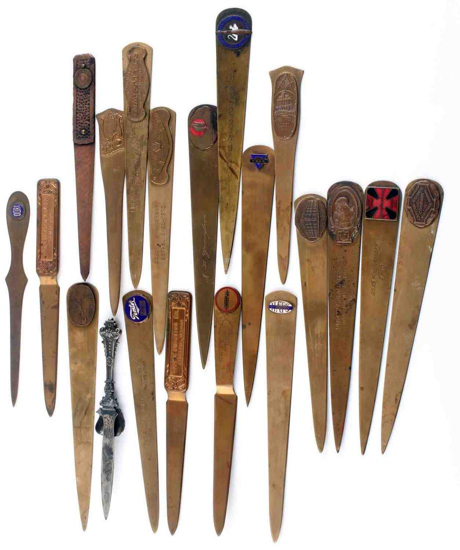 LOT OF 20 ANTIQUE BRASS ADVERTISING LETTER OPENERS: Some companies included: YMCA, Universal, Ecord Printing, Southern States Bottle Co, Temtor Corn & Fruit Products, Keystone Spring Works, Bridgeport Machine Co, Masonic Temple, Lodi, NY, Weber Impleme