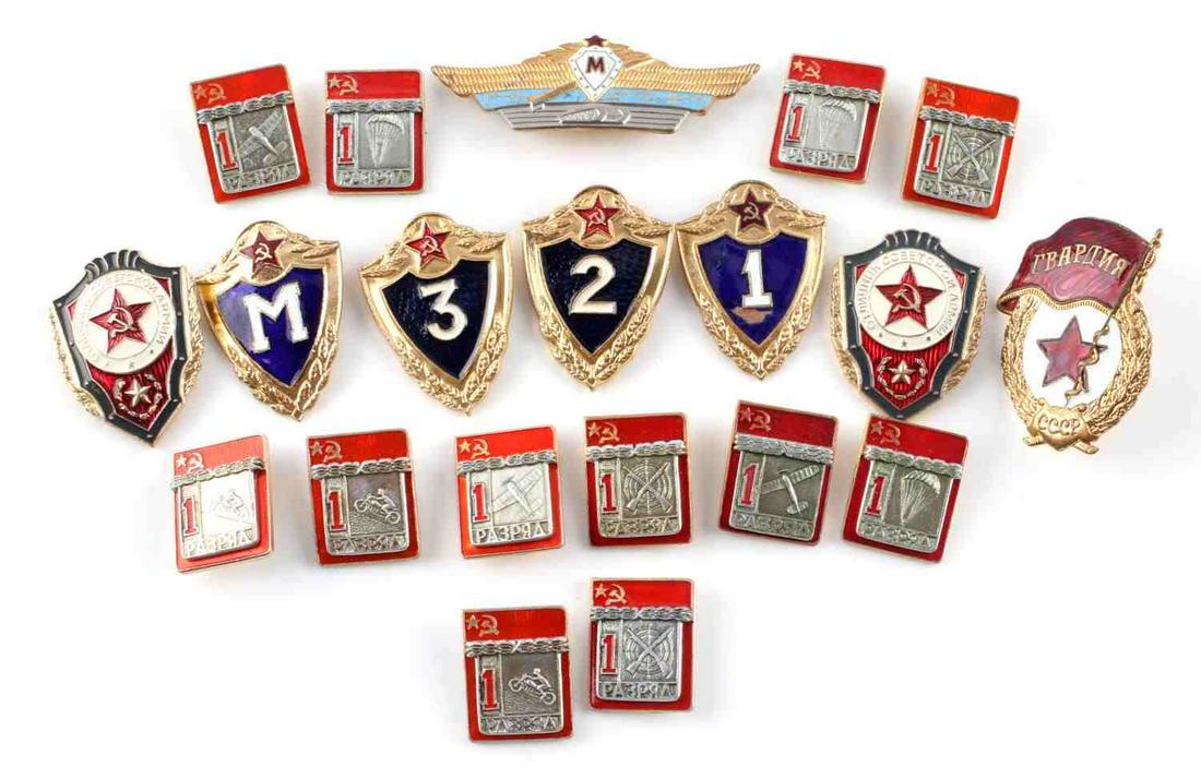 20 USSR CCCP SOVIET RUSSIAN MILITARY MEDALS: 20 USSR Soviet Russian military badges. Includes 1st class, 2nd class, master, soldier, guard's badge and more. Sizes vary. Very good condition. Unauthenticated, sold as is.0