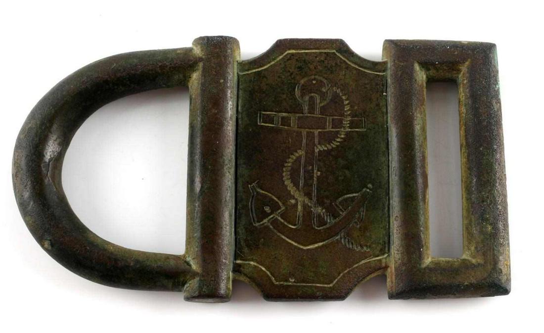 CIVIL WAR J HUNTER B NY BRASS BUCKLE W ANCHOR: Anchor etched to front and J. Hunter. B. NY. May 10, 1863 to other side. Measures just under 4 inches long. Very good condition.