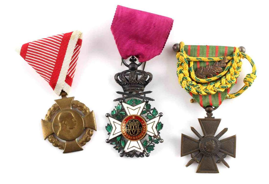 ORDER LEOPOLD I WWI FRENCH SERVICE AUSTRIAN MEDALS: Belgium order of Leopold I, WWI French service, and Austria Franz Josef. All very good as photographed.