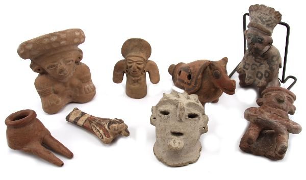 8 LOT OF SMALL CENTRAL AMERICAN ARTIFACTS: 69065 8 LOT OF SMALL CENTRAL AMERICAN ARTIFACTS A wonderful mix of idols, toys and figures. included are a Mayan finger puppet dating from 600-900AD (excellent condition). A hollow Mayan Idol from the