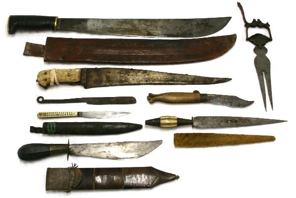 MIXED KNIFE LOT OF 8: 69093 MIXED KNIFE LOT OF 8 Mixed lot of knives, condition varies. One is Indonesian with a tortoise shell covering. Bone handled kard, a machete and others (8). $100-300