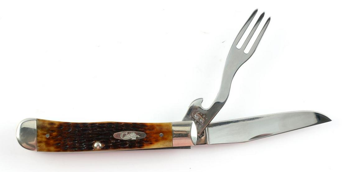 STEEL CASE MULTI TOOL TRAPPER HOBO POCKET KNIFE: Case hobo knife trapper. Stainless steel blade, nickel silver bolsters, stag grip. Fork marked Case XX. Blade marked USA 6254. Measures 7 1/2 inches. Comes with leather sheath. Very good condition