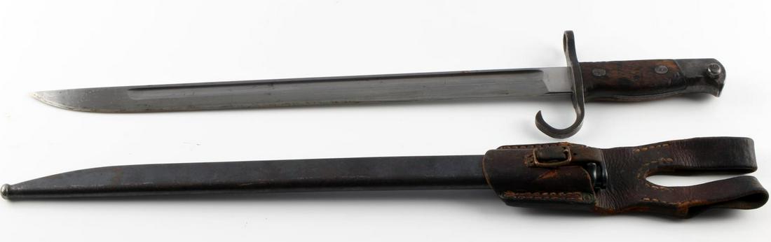 WWII IMERIAL JAPANESE TYPE 30 ARISAKA BAYONET: WWII Imperial Japanese type 30 Arisaka rifle bayonet measuring 15 11/16 inches long and is marked with a Tokyo/Kokura arsenal flower on its ricasso. Crossguard and pommel in good condition, with bayon