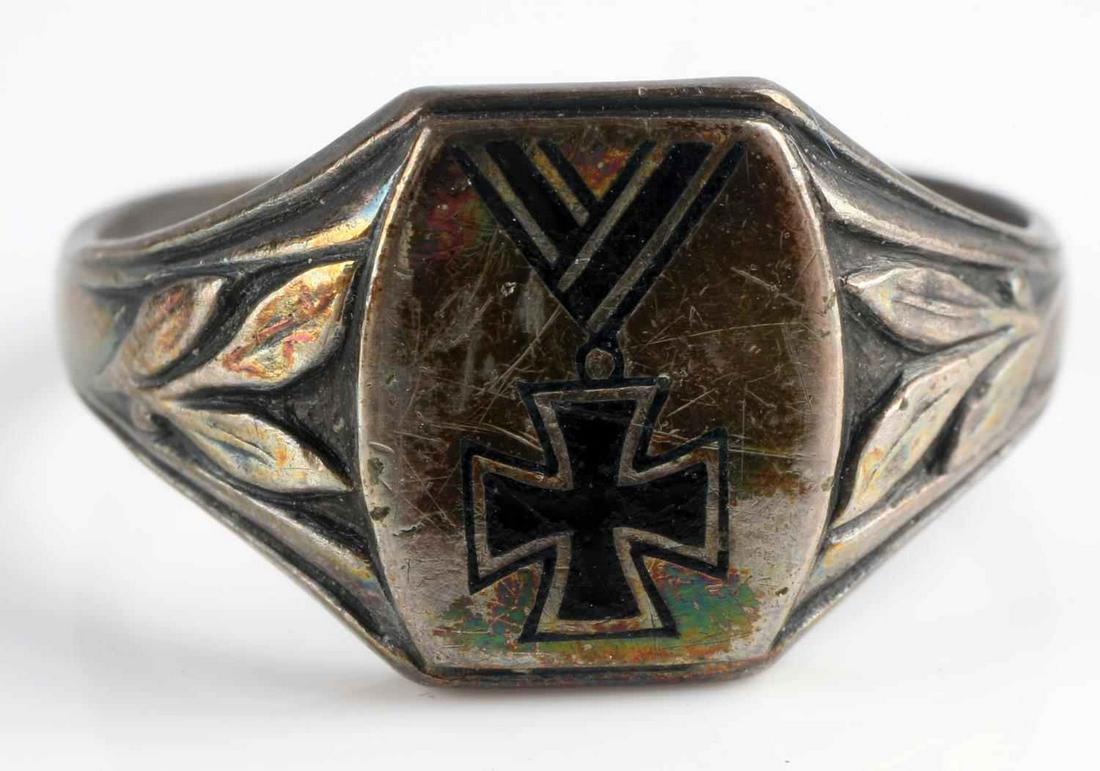 GERMAN WWI IRON CROSS WINNER SILVER RING: Size 11. "800" mark. Good overall condition. Deemed authentic according to terms. This lot has a reserve.