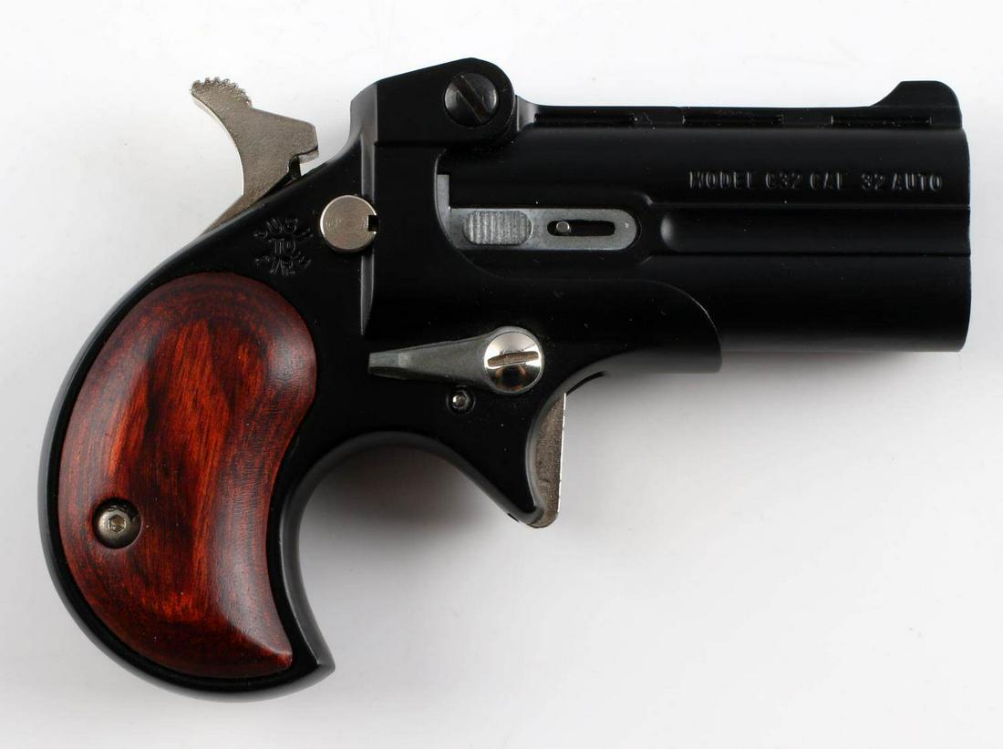 COBRA 32 AUTO NEW IN BOX DERRINGER: Cobra of Utah manufacturer, NIB. Caliber: 32 Serial #: 053037