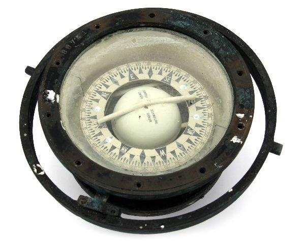 1920 E.S. RITCHIE BENDIX STEERER BINNACLE COMPASS: A patent date 1920 mounting supports a Bendix Holmes Automatic Steerer ship binnacle compass in good working condition pointing true north, B.S. Ritchie & sons Boston marked on case along with S/N 867