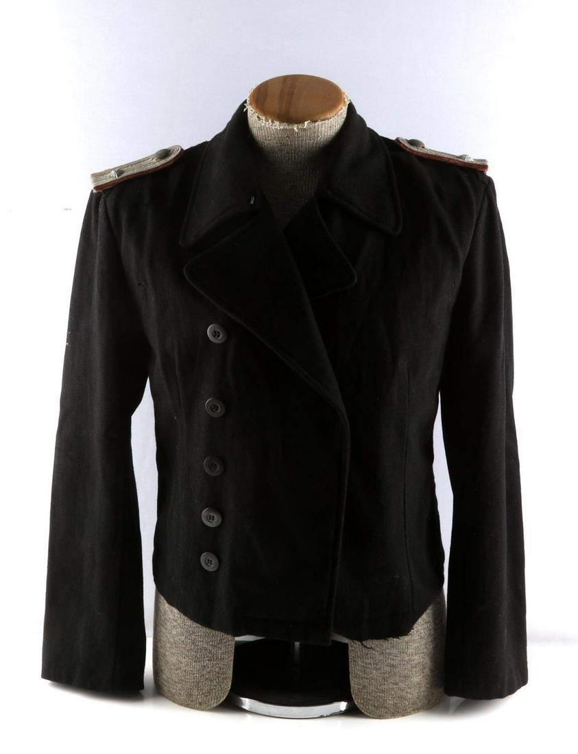 WWII THIRD REICH GERMAN PANZER WRAP TUNIC: Black wool wrap tunic with pink and grey shoulder boards, Betr. Ra. and numbers marked inside left chest, some mothing, and insignia removed. Medium size. Good condition. Unauthenticated, sold as is.