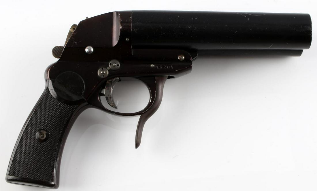 WWII GERMAN LUFTWAFFE DOUBLE BARREL FLARE GUN: WWII German Reich Luftwaffe double barrel flare gun in very good condition. Barrels measure 6 1/2 inches long. Left rear side is marked "1941", "fzs" and has an eagle marking. Is marked on left side o