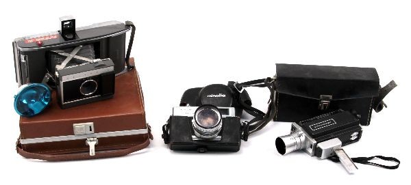 VINTAGE CAMERA LOT OF 3-POLAROID MINOLTA & MORE: A grouping of three vintage cameras with leather cases, including: a Polaroid Land Camera Model J66, a Mintola Rokkorp Hi-Matic 9 Easy Flash 45mm camera, and a Bell & Howell Autoload Super 8 Zoom 1201