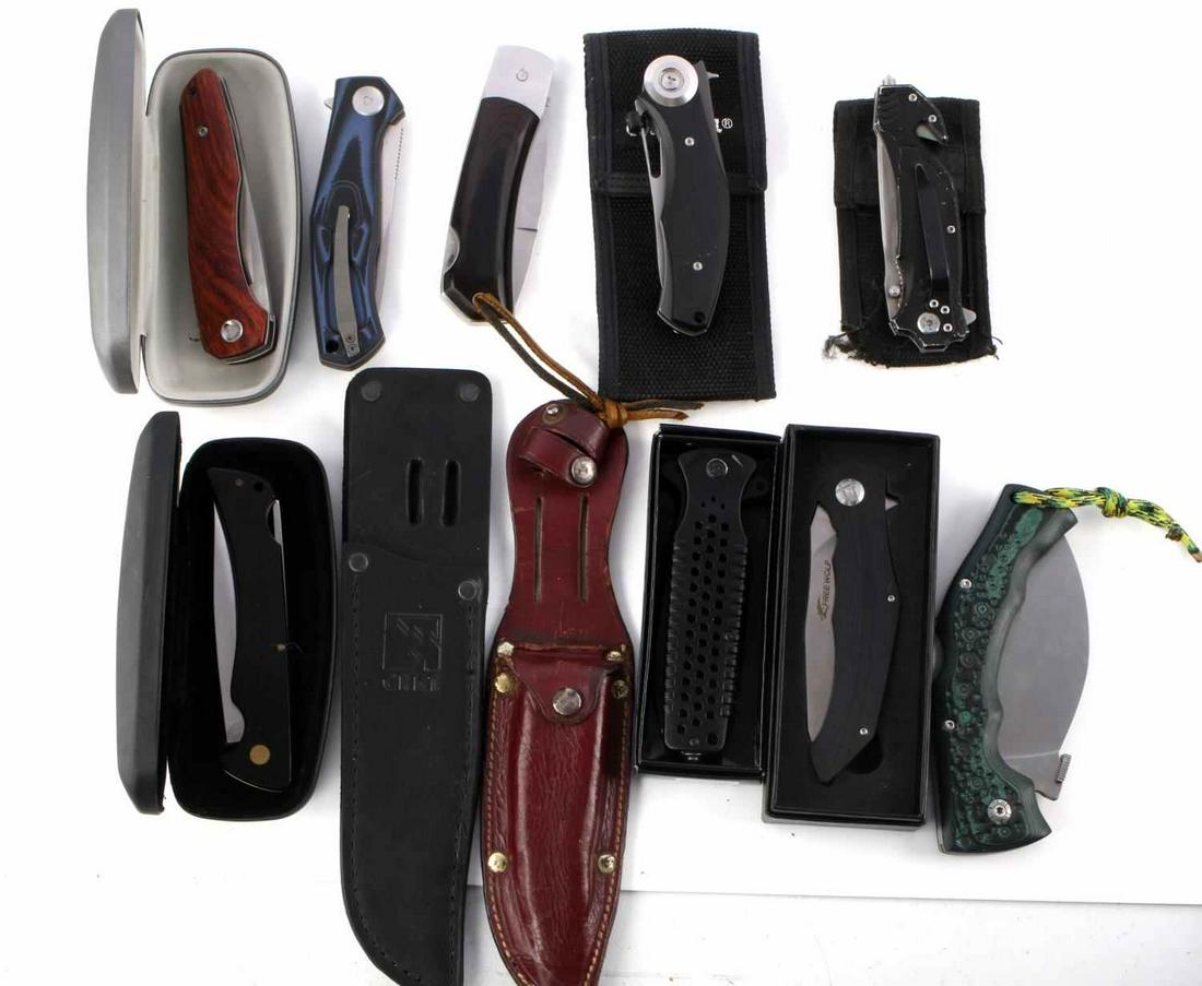 POCKET KNIFE LOT OF 8 WOOD GRIP STAINELESS STEEL: 2 in box, 1 skinning knife, the rest folding pocket knives. Some 440 steel, some Inox steel. With lot of 6 knife cases and sheaths
