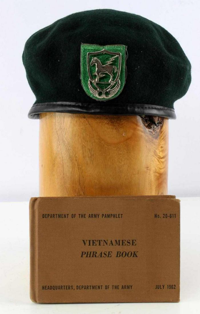 US ARMY SPECIAL FORCES GREEN BERET & VIETNAM BOOK: U.S. Army 10th Special Forces Green Beret & Vietnamese Phrase Book includes; (1) Green Beret with Trojan Horse pin for the U.S. 10th Special Forces Group, which has been active since June 1952. Pin an
