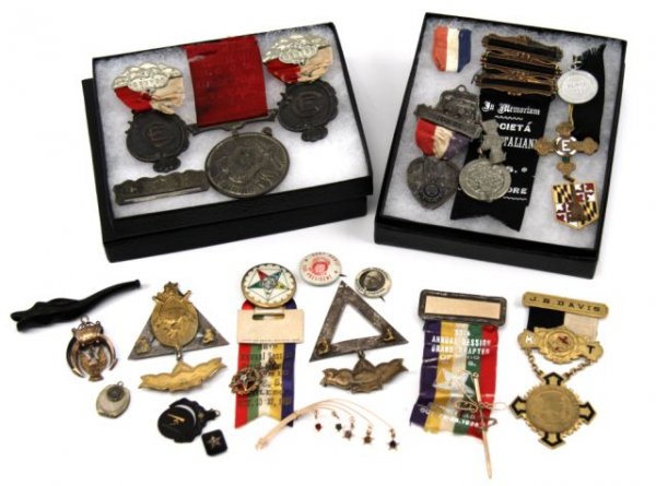 POLITICAL PINS MASONIC EASTERN STAR JEWELS: POLITICAL PINS MASONIC EASTERN STAR JEWELS A large collection of political and fraternal material to include a most interesting cheroot holder shaped like a democratic donkey, Harding Pinback, Aunt Bu