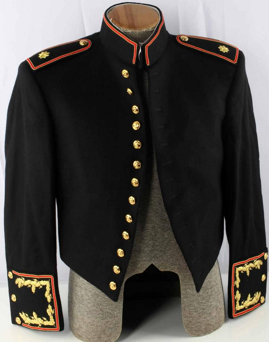 US MARINE CORPS MAJOR RANK DRESS JACKET TUNIC: Unissued black wool jacket with gold eagle buttons and major rank shoulder boards, ornate cuffs, marked to white sweatband, size 17 1/2. Flying Cross label to inside. Very good condition.