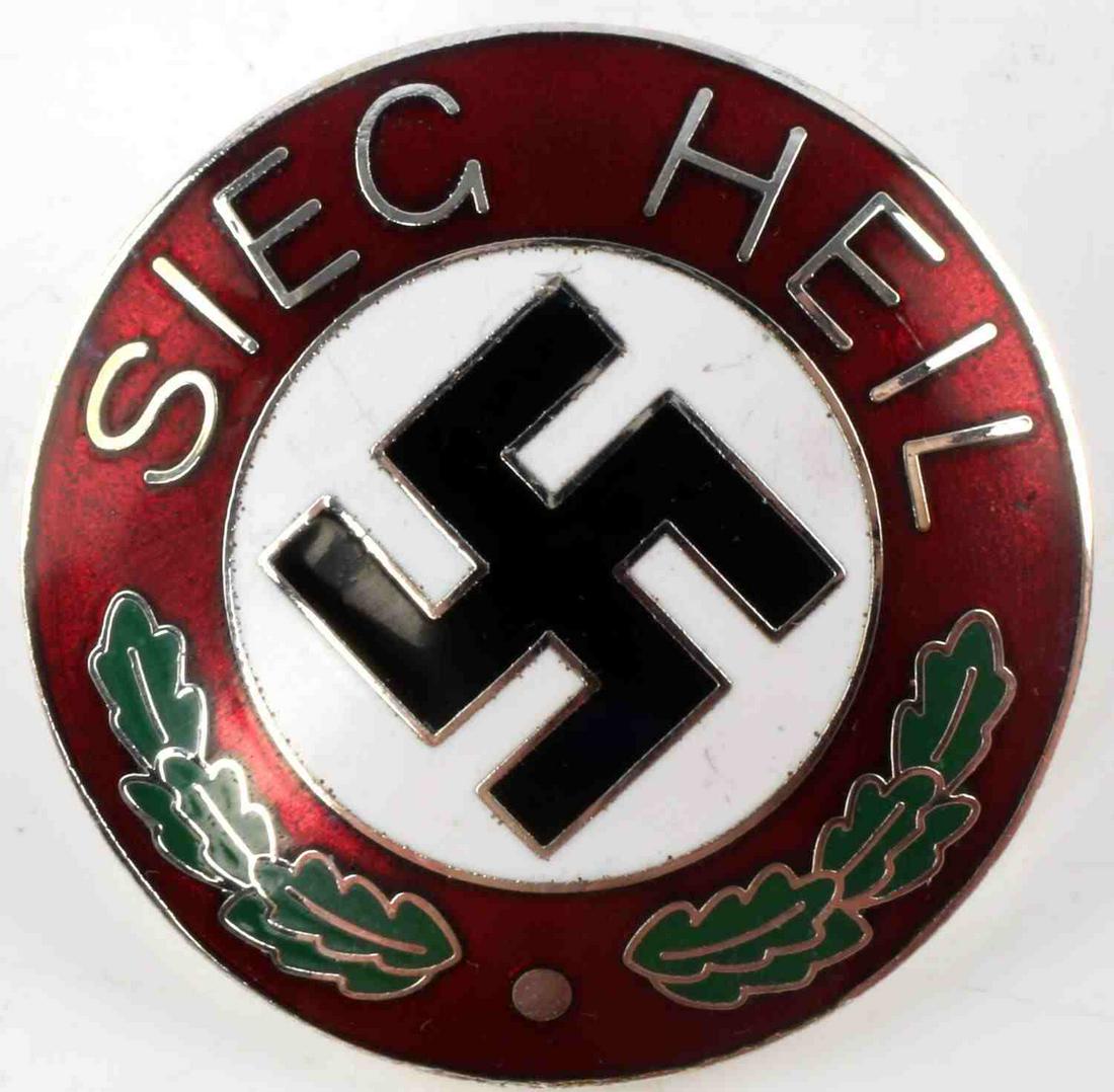WWII GERMAN THRID REICH SIEG HEIL ENAMEL BADGE: Measures 1.5 inches in diameter. Unmarked. Unauthenticated, sold as is. This lot has a reserve.