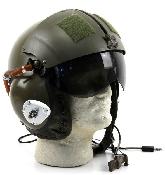 GENTEX SPH-4 FLYERS HELMET HELOCOPTER PILOT: A 1987 First Gulf War Gentex size regular SPH-4 Helicopter pilot helmet, with sound microphone.