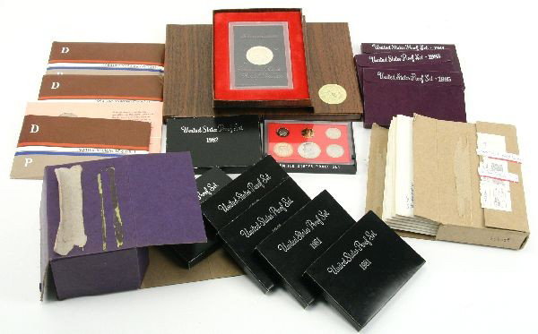 EISENHOWER PROOF UNCIRCULATED SETS SUSAN B. PDS: A grouping of coins to include 3 Ike proof browns 1971s 1973s and 1974s, 9 Proof sets as issued by the mint, (4) 1981, (2) 1982, a 1984, and (2) 1985,. 10 P&D UNC sets, (3) 1980, (4) 1981, (2) 1984, a