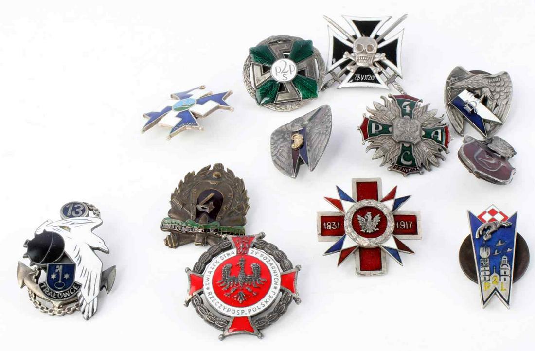 LOT OF 12 POLISH MILITARY PRE-WWII BADGE MEDAL PIN: Badges include Cavalry, Lancer, Artillery, mountain troops, and more. Sizes range, most around 1.5 inches. All screw on backing. Unauthenticated, sold as is.