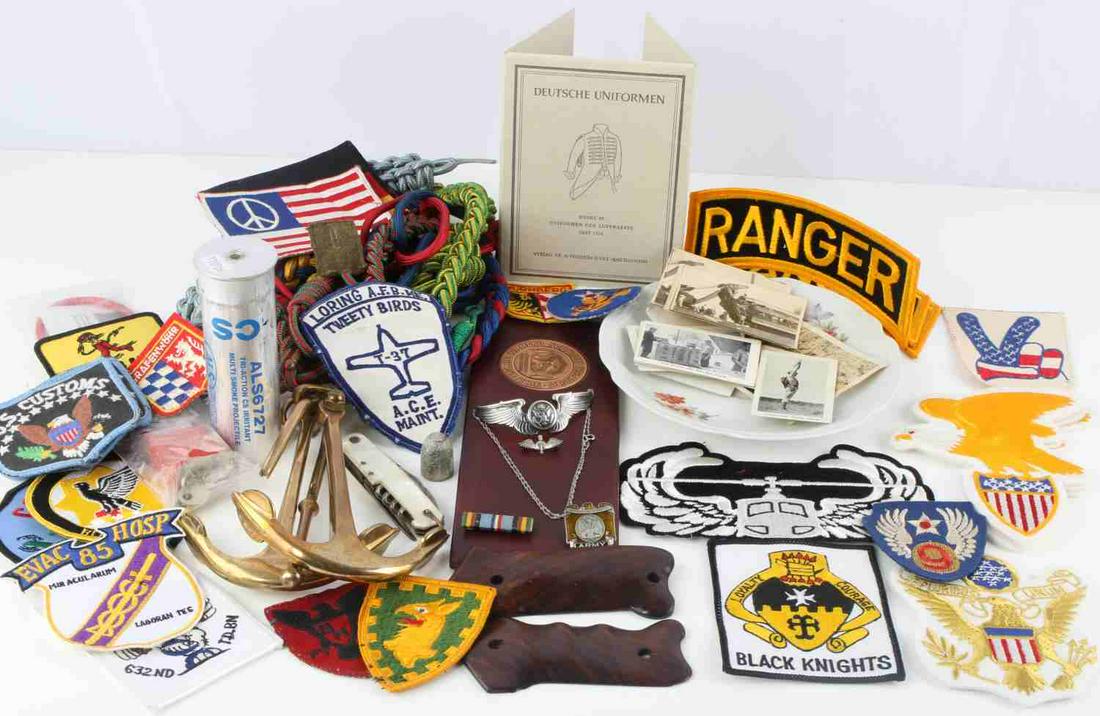MILITARIA FIREARMS ACC PATCHES STERLING WINGS: U.S. Customs patches, Ranger, Airborne more, Strategic Air Command wallet, smoke projectile, Pradel France knife, wood handgun grips, gun lock, Military photos, Sterling aircrew WWII wings sweetheart 