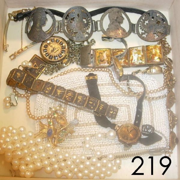 ANTIQUE JEWELRY & BEADED PURSE LOT - 5 VINTAGE W: ANTIQUE JEWELRY & BEADED PURSE LOT - 5 VINTAGE WATCHES, PEARLS, NECKLACES, BRACELETS INCL. MOTHER TERESA AUSTRIAN CUT COIN BRACELET
