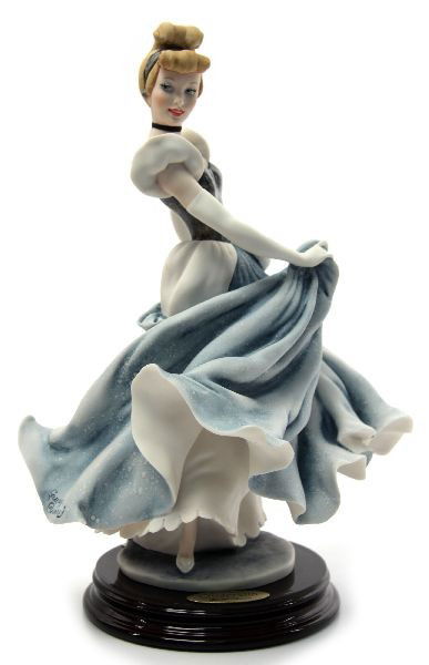 GIUSEPPE ARMANI DISNEY CINDERELLA FIGURINE: 12 inch Walt Disney's Cinderella porcelain figurine by Giuseppe Armani. Very good condition with original box.