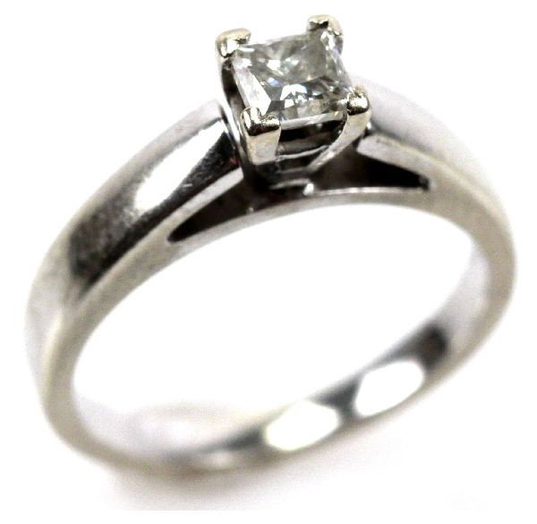 LADIES 14K WHITE GOLD PRINCESS CUT DIAMOND RING: A ladies solitaire ring with a 0.45ct princess cut diamond of SI1 clarity and I color. Includes 2005 appraisal for $3,400. . Size: 5 . Weight: 3.7 g . Condition: Very good